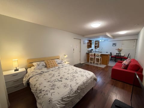 Lovely suite House in New Westminster
