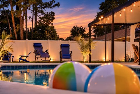 Swimming pool