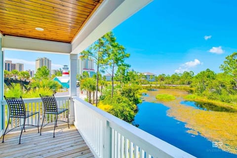 Balcony/Terrace, Lake view