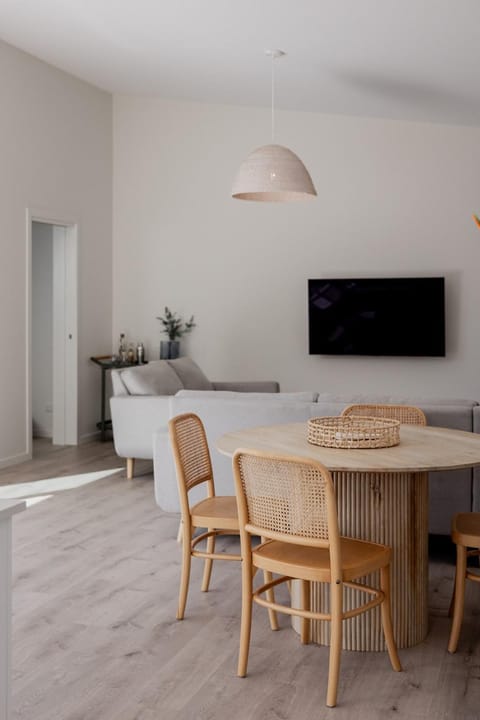 Spring Beach Rise House in Orford