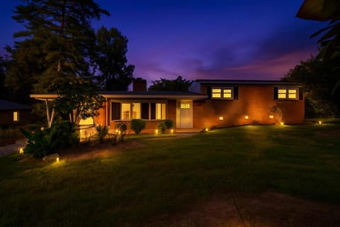 Orange Pit - 3BD 2BA Luxury Retreat - West Cola House in West Columbia