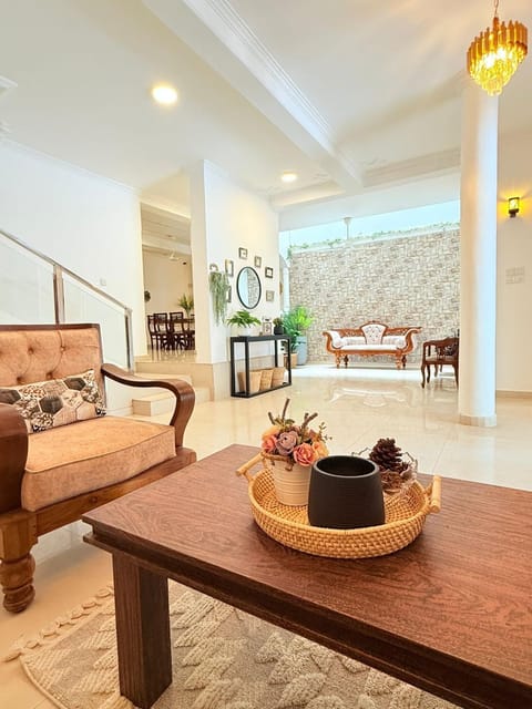 Communal lounge/ TV room, Living room