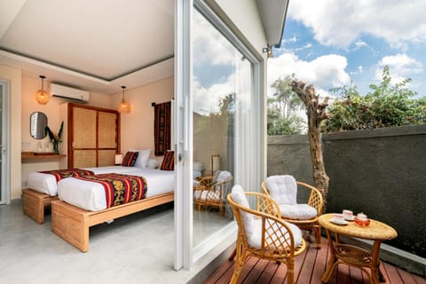 Balcony/Terrace, Living room, Seating area, towels, air conditioner
