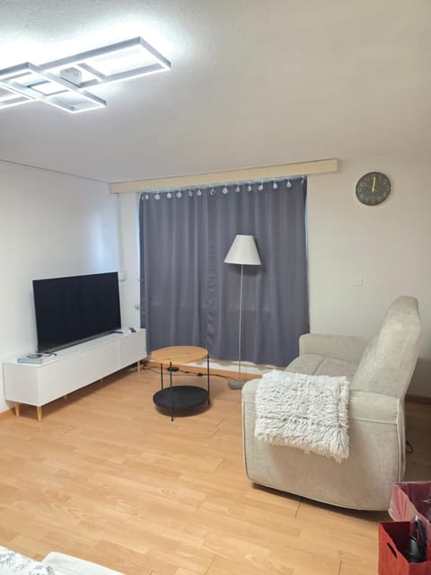 Hello Zimmer Vacation rental in Canton of Bern (Region)