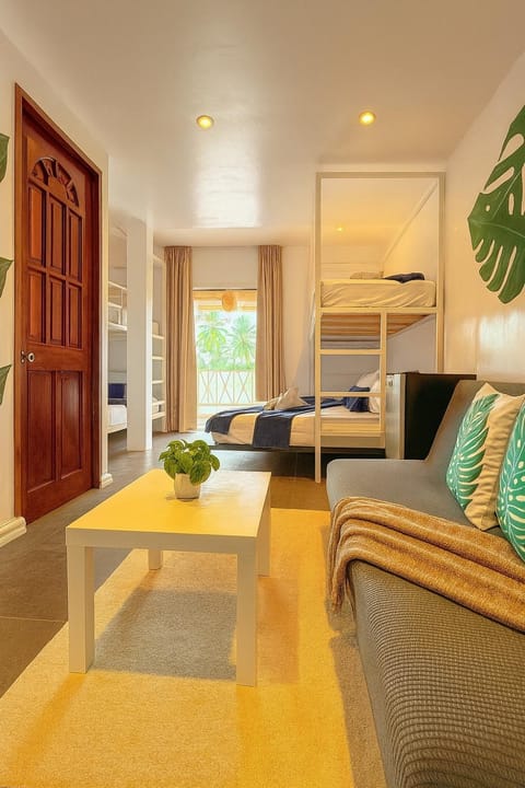 Bed, Living room, Photo of the whole room, Seating area, Bedroom