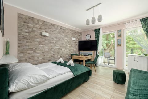 Photo of the whole room, Seating area