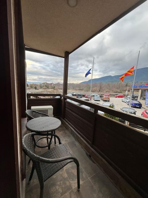 Natural landscape, View (from property/room), Balcony/Terrace, Seating area, Mountain view