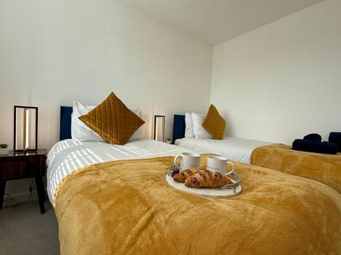 NEW Build Parking Wifi Contractors House in Wellingborough