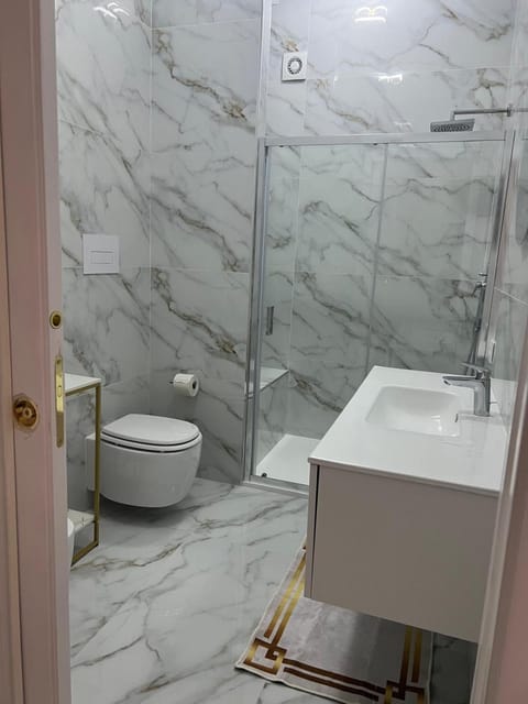 Shower, Toilet, Bathroom