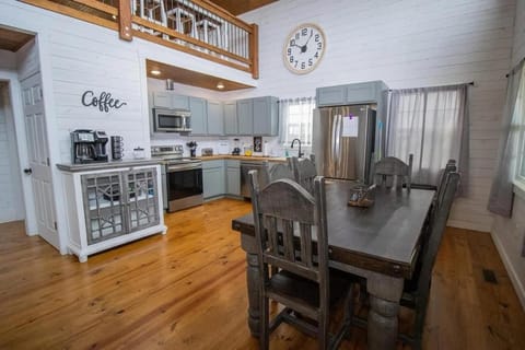 Ozark Escape - Hot Tub Mountain Views and Near Buffalo River House in Buffalo River