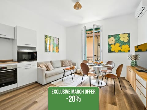 Kitchen or kitchenette, Living room, Seating area, Dining area, oven, pet friendly, stove