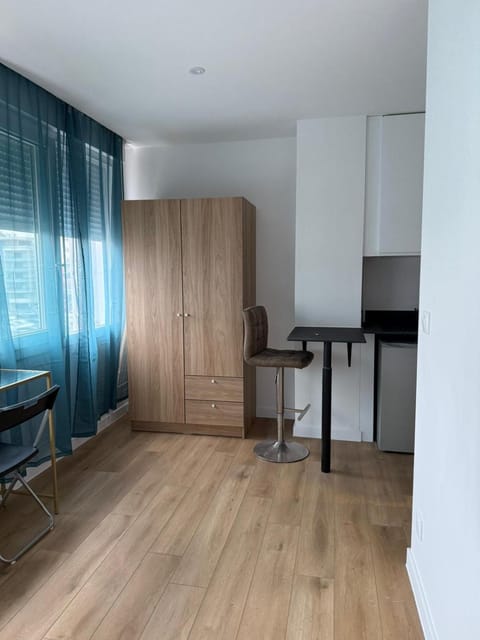 M111 Marquer Joli studio moderne Apartment in Annemasse