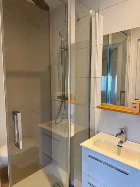 M111 Marquer Joli studio moderne Apartment in Annemasse