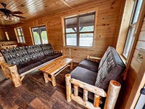 Iris - Big Moose Lakeside House in Webb