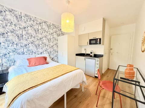 M094 Marquer Joli studio avec balcon Apartment in Annemasse