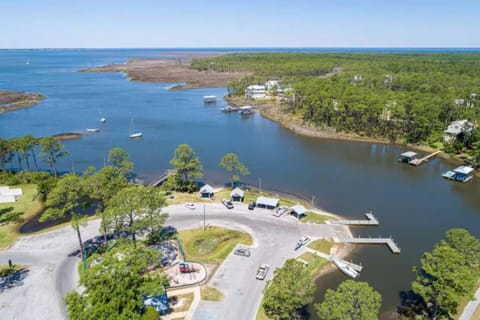 Nearby landmark, Neighbourhood, Natural landscape, Lake view