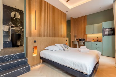 L'Exclusif Spa Suites Prestige Lyon Croix-Rousse Love hotel in Caluire-et-Cuire