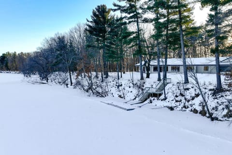 Wisconsin River Gem 12 Mi to Granite Peak Ski Area House in Wisconsin