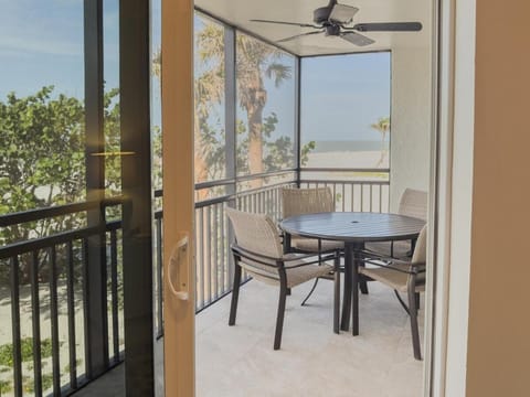 Natural landscape, View (from property/room), Balcony/Terrace