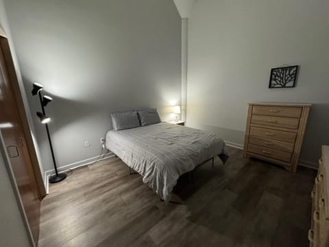 Spacious Condo Minutes to Cedar Point House in Sandusky