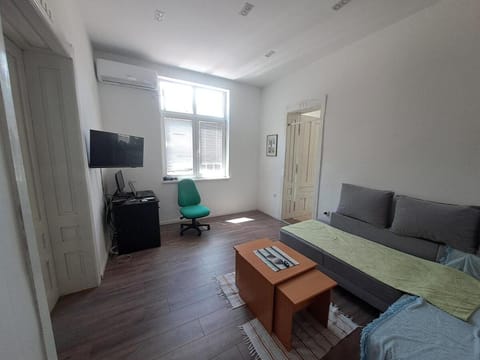 Communal lounge/ TV room, Photo of the whole room, Seating area, air conditioner