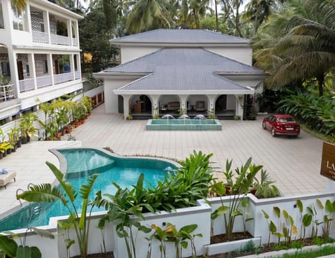 Property building, Pool view