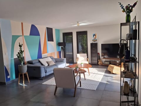 TV and multimedia, Living room