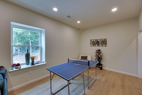 Duplex with Furnished Patio Near Lake Ouachita! House in Lake Ouachita