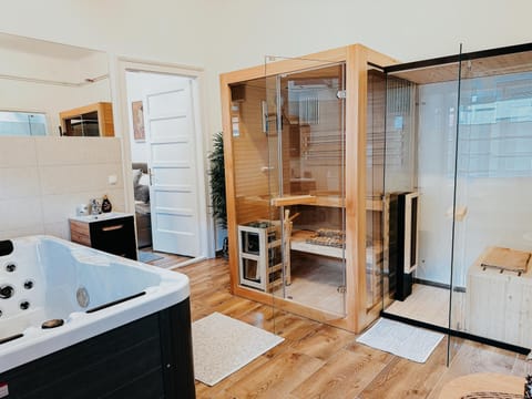 Sauna, Spa and wellness centre/facilities