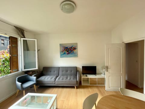 Tour Eiffel Croix Nivert Paris Apartment in Paris