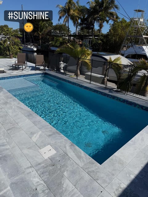 NEW VILLA NEAR FLL, HARDROCK, STADIUM AND BEACH House in Lauderdale Isles