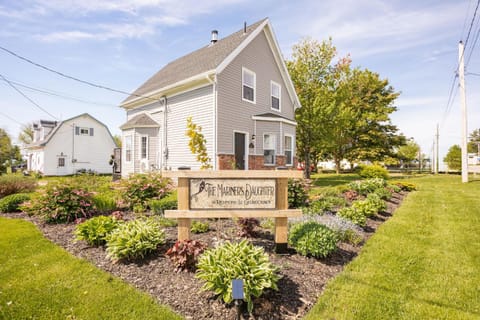 Property building, Property logo or sign, Garden view, Street view