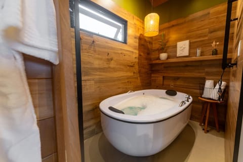 Hot Tub, Bath