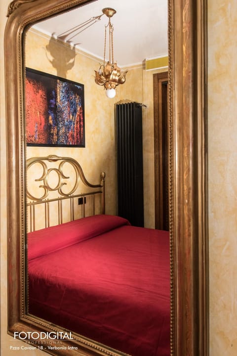 Bed, Decorative detail