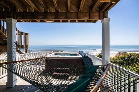 Oceanfront Gem w Pool and Spas GameRm Dune Walkover House in Corolla