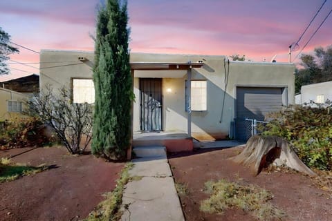 Cozy 1br Casita in Southwest w Wifi! House in Albuquerque