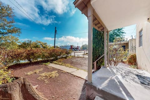 Cozy 1br Casita in Southwest w Wifi! House in Albuquerque