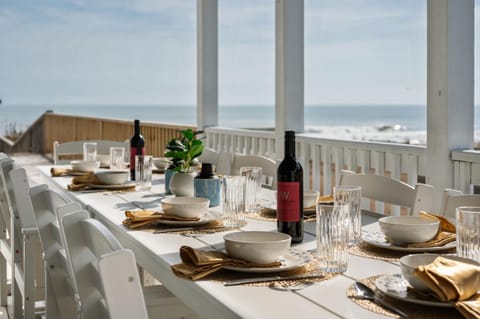 Oceanfront Pool & Spa Volleyball Court Game Rm House in Corolla