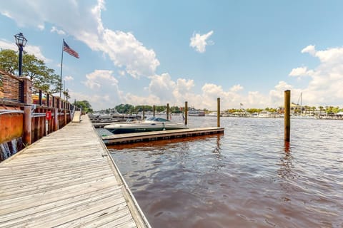 Willowbend at Barefoot Landing Apartment in North Myrtle Beach