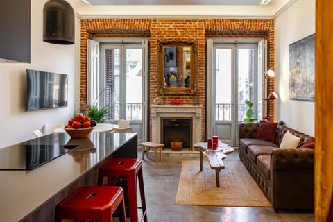 TV and multimedia, Kitchen or kitchenette, Living room, Dining area