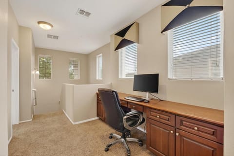 Entire Home Avondale 4Bedroom 3Bathroom House in Avondale