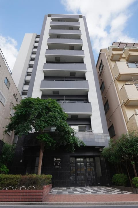 Property building, Day