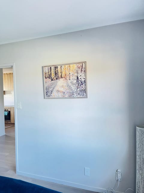 Sunny Tidy Corner in Ellerslie Apartment in Auckland