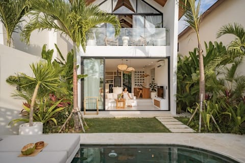 Property building, Patio, Natural landscape, Garden, Garden view, Pool view, Swimming pool, sunbed