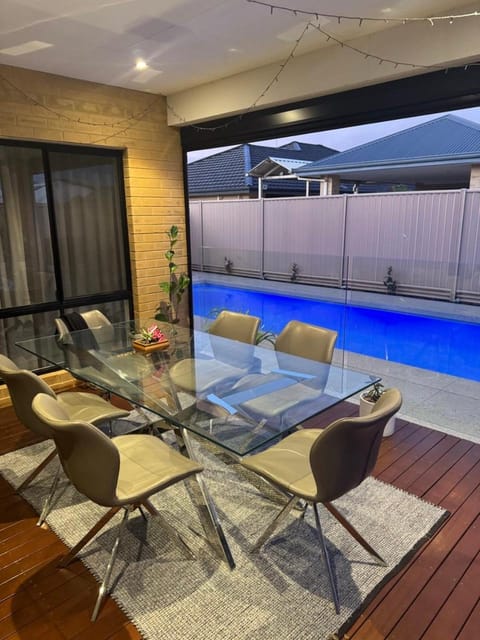 Patio, Seating area, Dinner