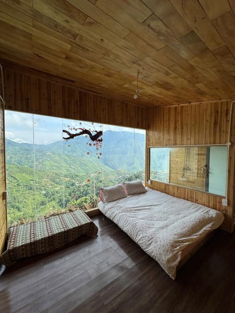 Bed, Natural landscape, Photo of the whole room, Bedroom