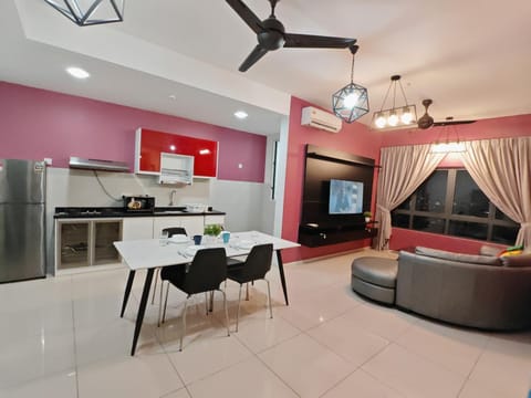 Kitchen or kitchenette, Living room, Dining area