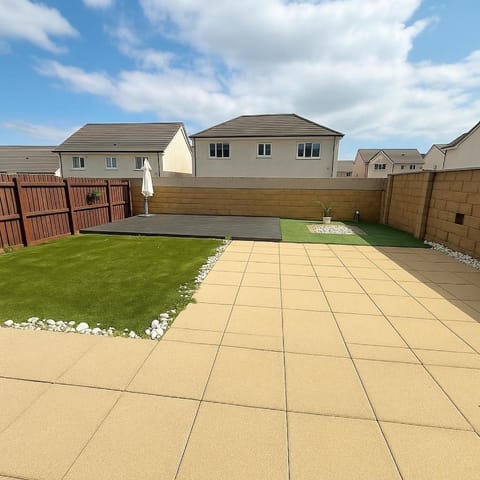 Property building, Garden