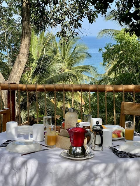 Patio, Restaurant/places to eat, View (from property/room), Balcony/Terrace, Dining area, Breakfast