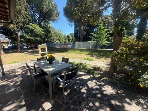 Spring, Natural landscape, Garden, Dining area, Garden view